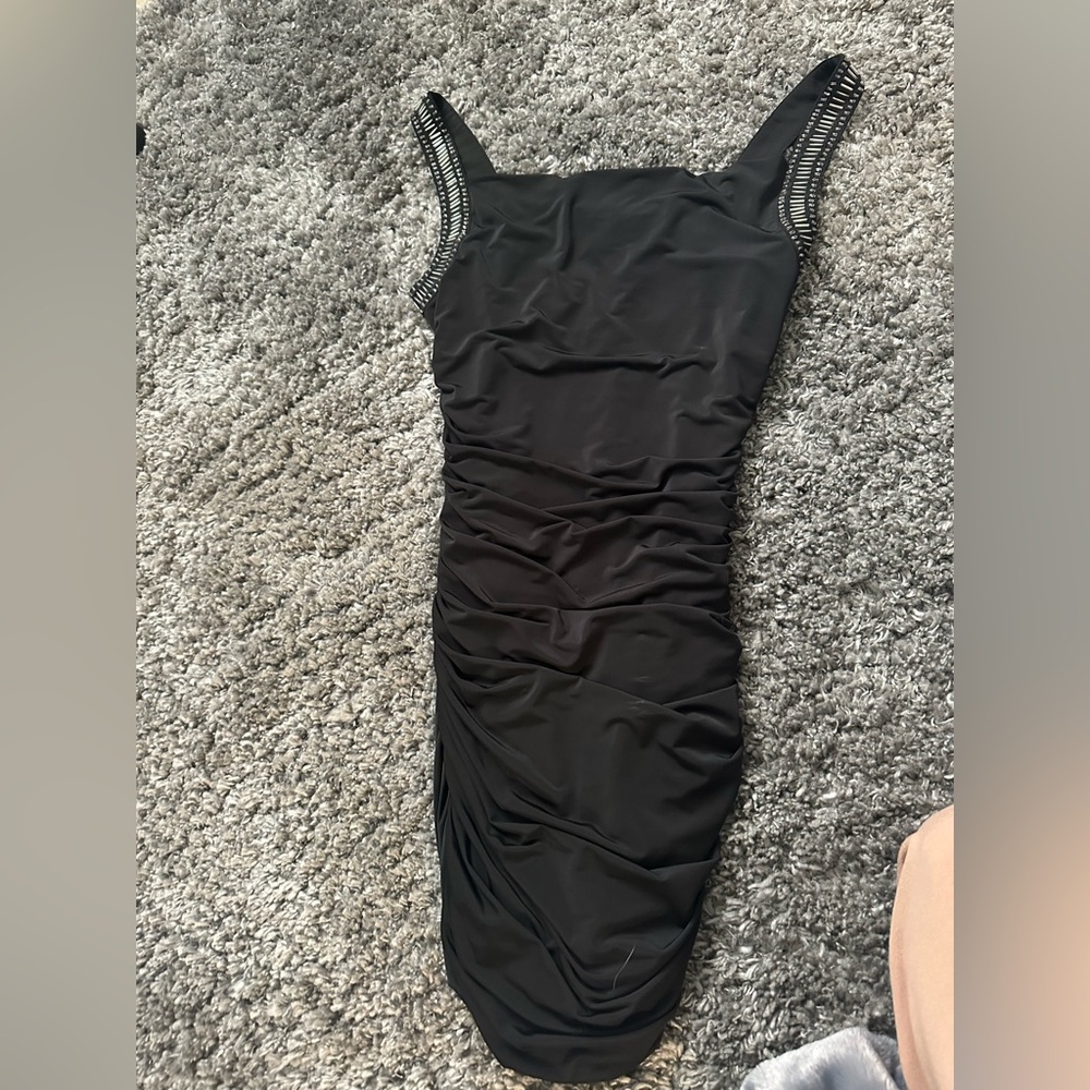 SIZE M. Forever 21 black dress